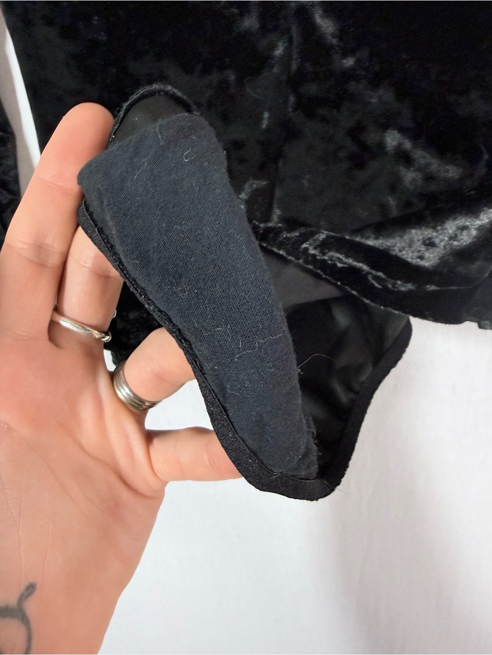 Victoria’s Secret XS Black Velvet Long Sleeve Plunge Backless thong Bodysuit - Picture 6 of 6